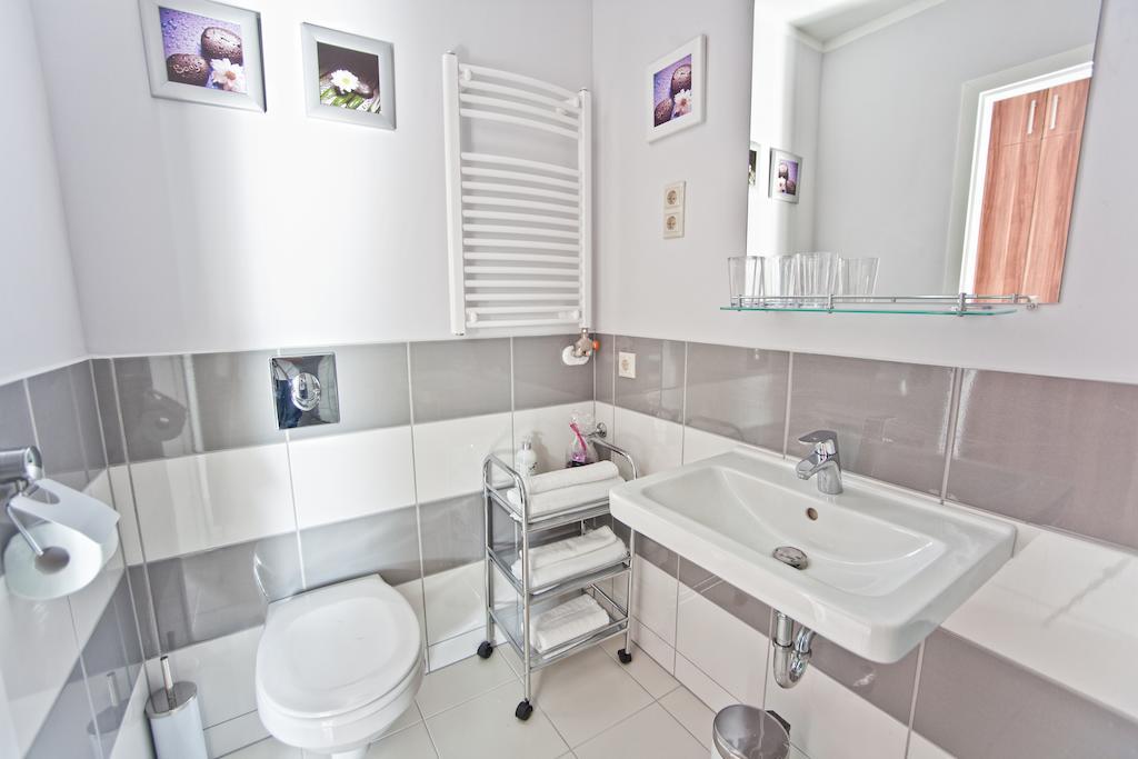 SárvárCecilia Apartman公寓 客房 照片